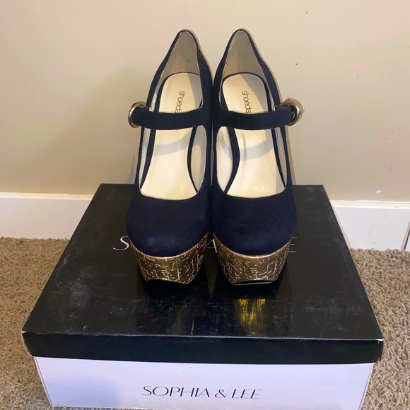 Shoe Dazzle High Heels - Picture 2 of 5